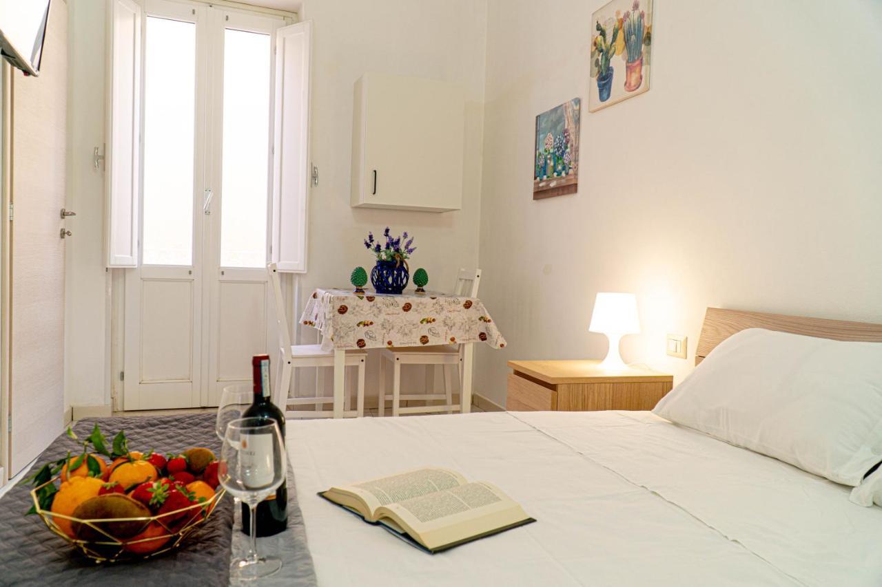 Casa Charm Rosaapartmentsortigia Сиракуза Екстериор снимка